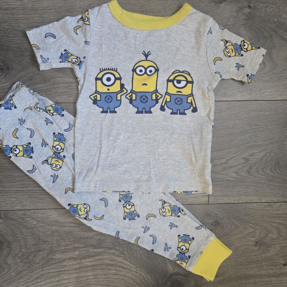 Illumination Minions Pajamas 4T Cotton 2 Piece Short Sleeve Set Gray Yellow Bob